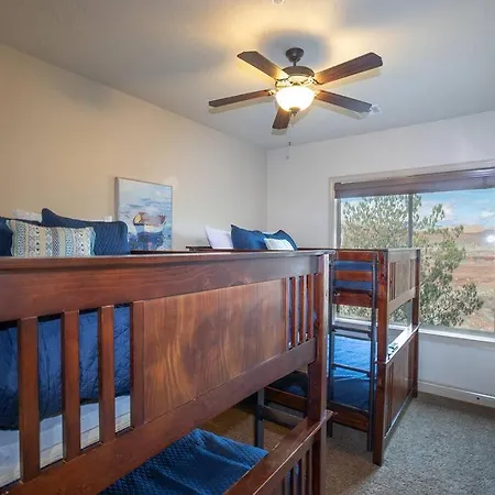 Suite Retreat With Pool Spa Gym And Tennis Court